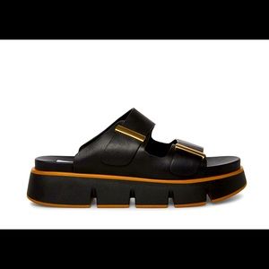 Brand New Steve Madden ELKE Sandals.